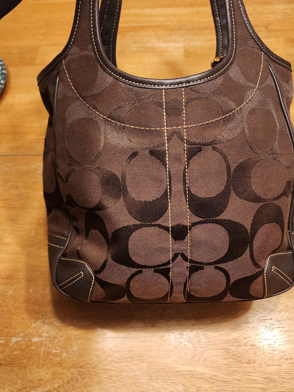 Coach shoulder bag is Signature Ergo Hobo model - Picture 6 of 16